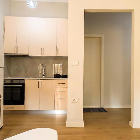 Home Inn Apartment 2 Near City Center Tiran Dış mekan fotoğraf