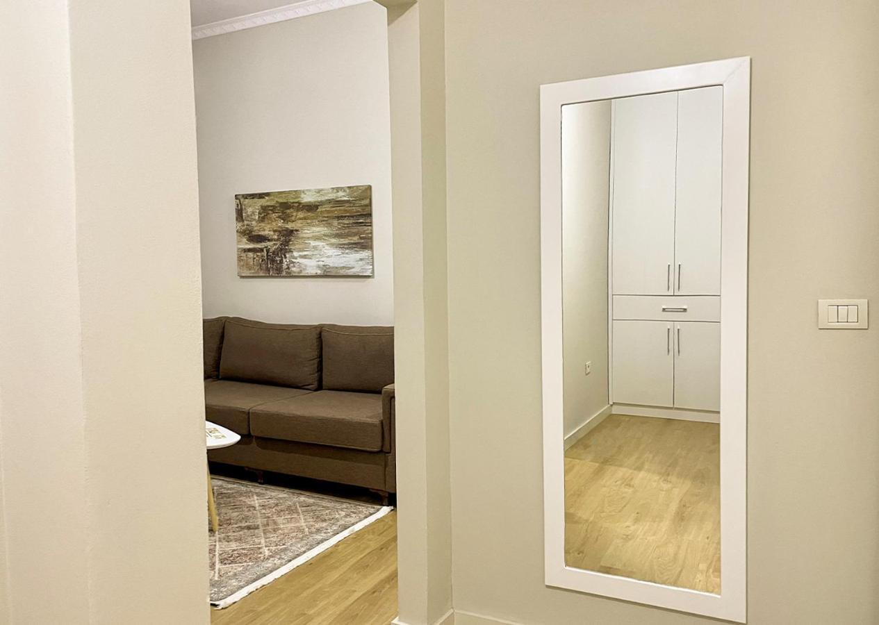 Home Inn Apartment 2 Near City Center Tiran Dış mekan fotoğraf